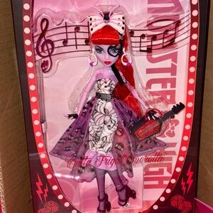 Monster High Outta Fright Operetta Fang Club Exclusive Doll Skullector Mattel